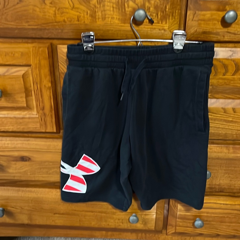 Under armour black shorts, size M
